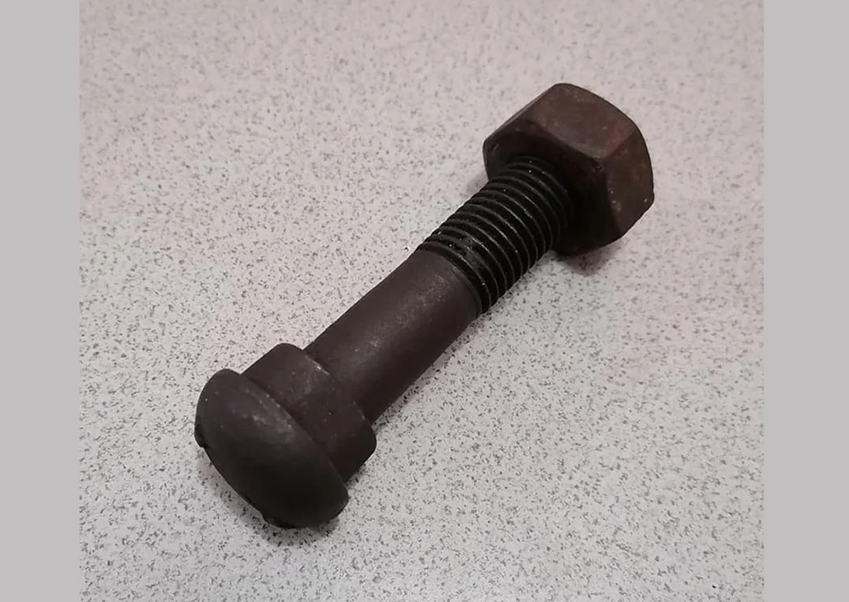 TORNILLOS DE VIA